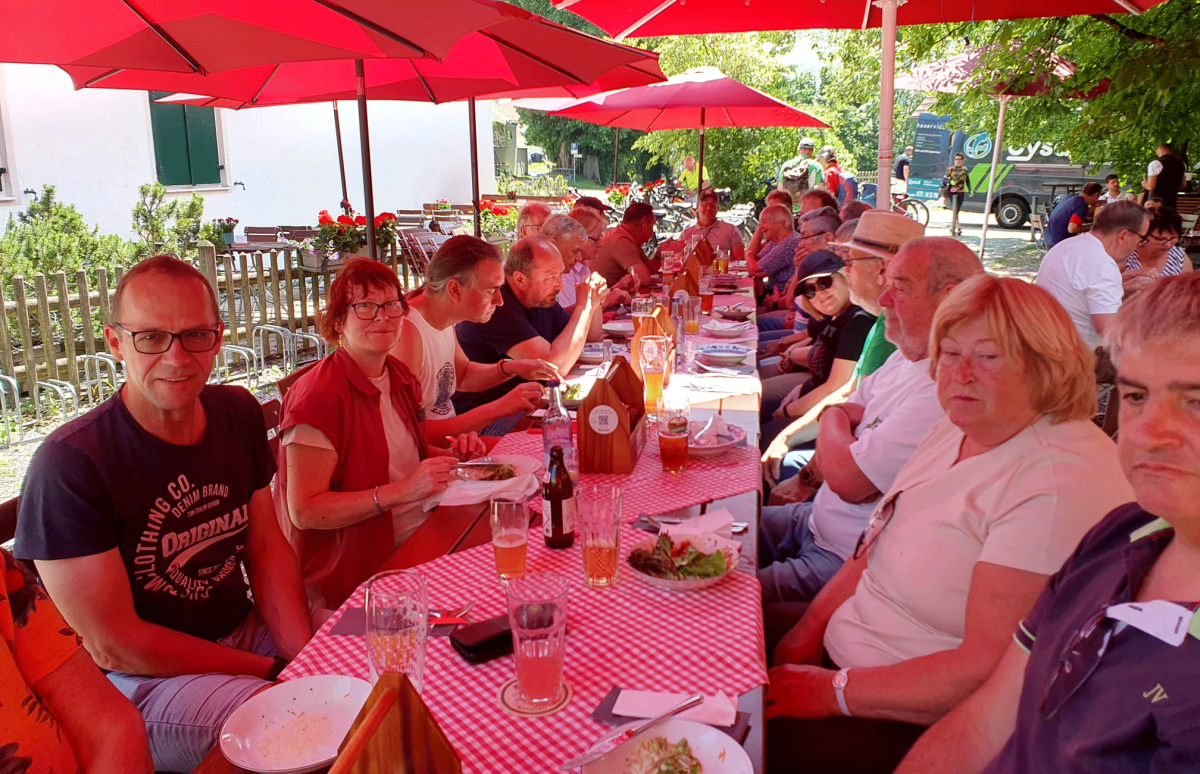 gemeinsames Mittagessen unterwegs